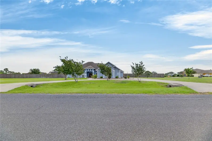 4534 Barnard Drive, Corpus Christi, TX 78413 - #2