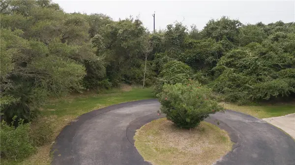 26 Bahama Street N, Rockport, TX 78382