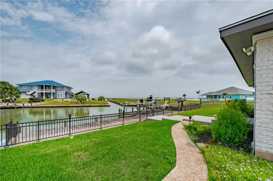 30 Peet's Bend Dr, Rockport, TX 78382 - #3