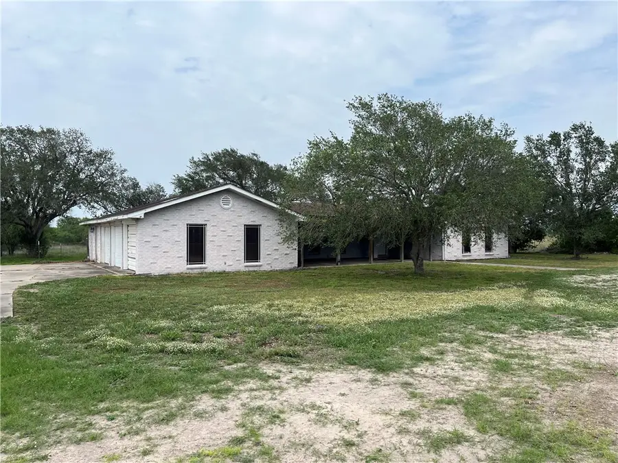 785 S County Road 305, Orange Grove, TX 78372 - #2