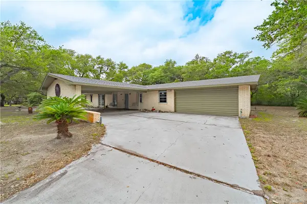 1309 Mesquite Street, Rockport, TX 78382
