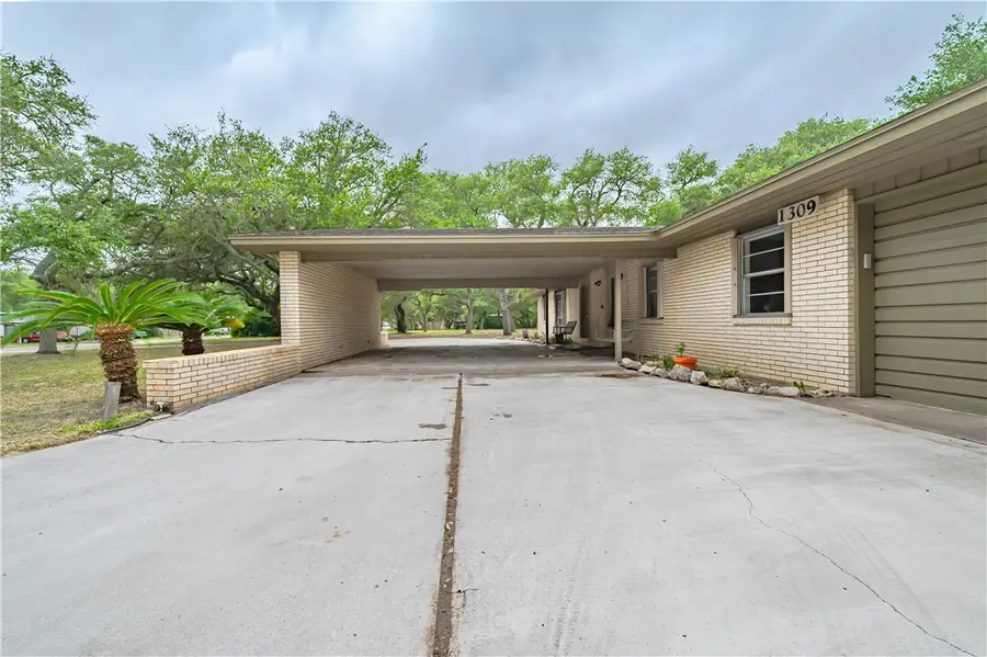 1309 Mesquite Street, Rockport, TX 78382 - #3