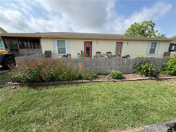 609 W Liberty Street, Rockport, TX 78382
