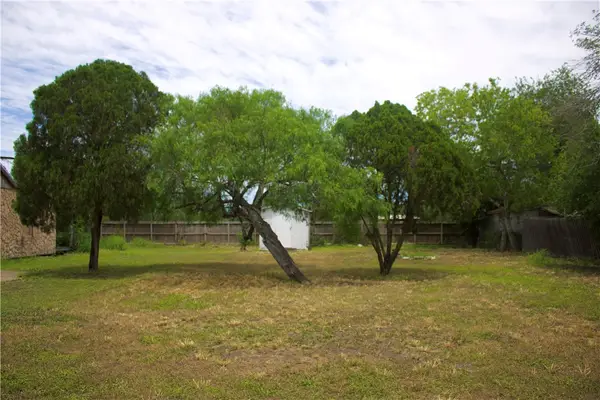 4325 Leonard Drive, Corpus Christi, TX 78410