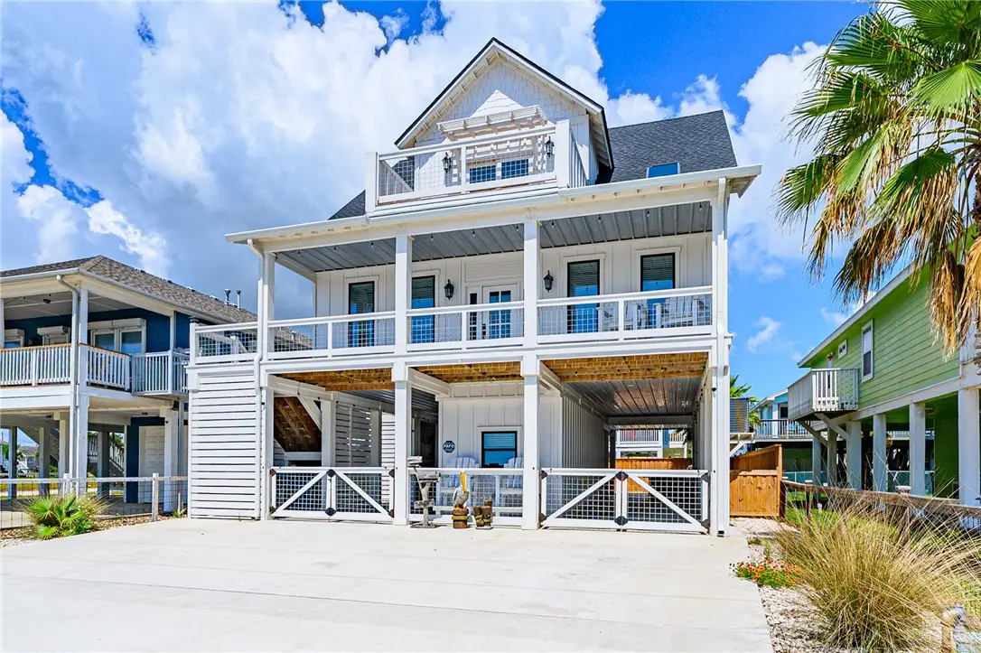 1227 S Magnolia Street, Rockport, TX 78382 - #1