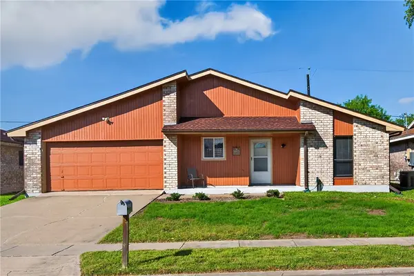 10825 Eastwood Drive, Corpus Christi, TX 78410