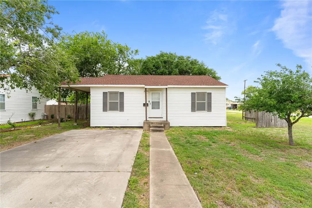 101 W Joyce Street, Bishop, TX 78343 - #1