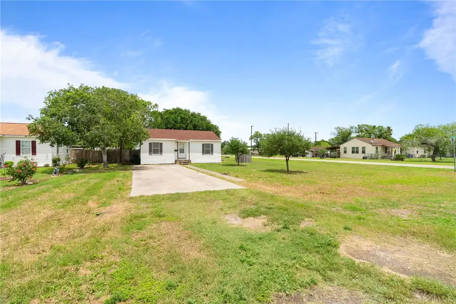 101 W Joyce Street, Bishop, TX 78343 - #3
