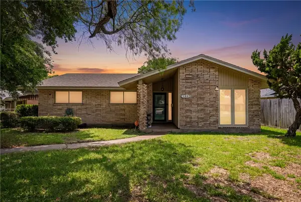135 Granby Place, Portland, TX 78374