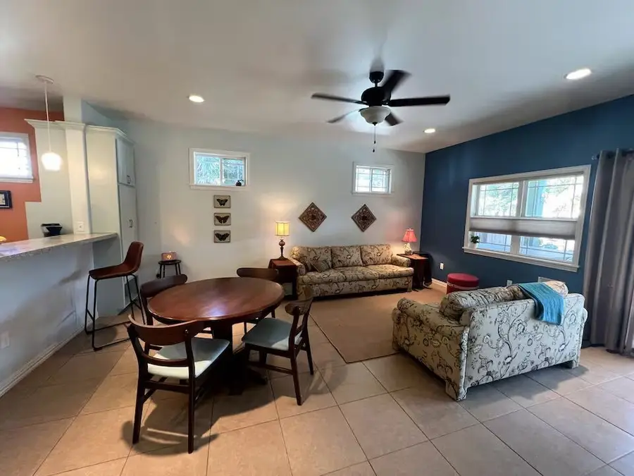 1614 Hardee Street, Rockport, TX 78382 - #2