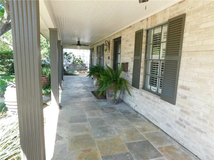 325 Del Mar Boulevard, Corpus Christi, TX 78404 - #3