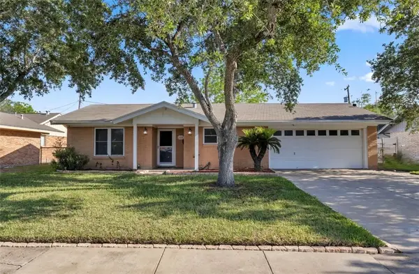 120 Daniel Moore Avenue, Portland, TX 78374