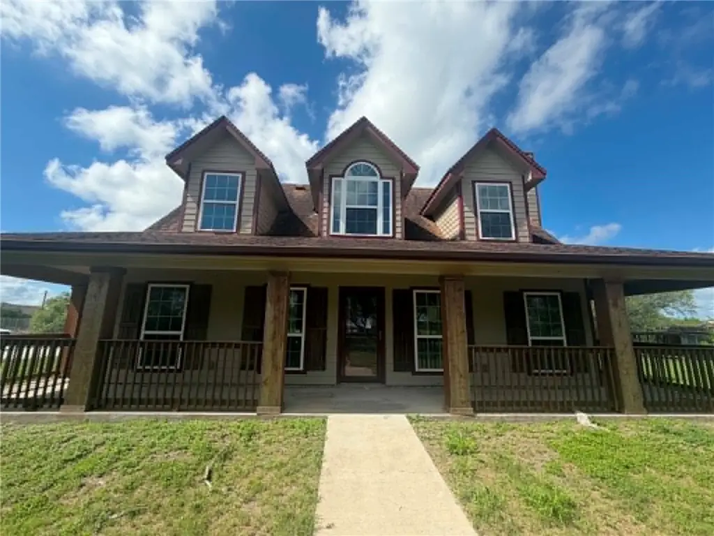 726 N Avenue B, Bishop, TX 78343 - #1