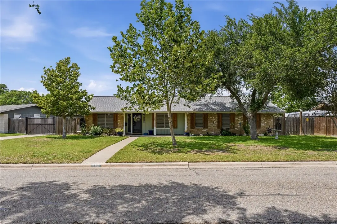 143 N Janin Circle, Portland, TX 78374 - #1
