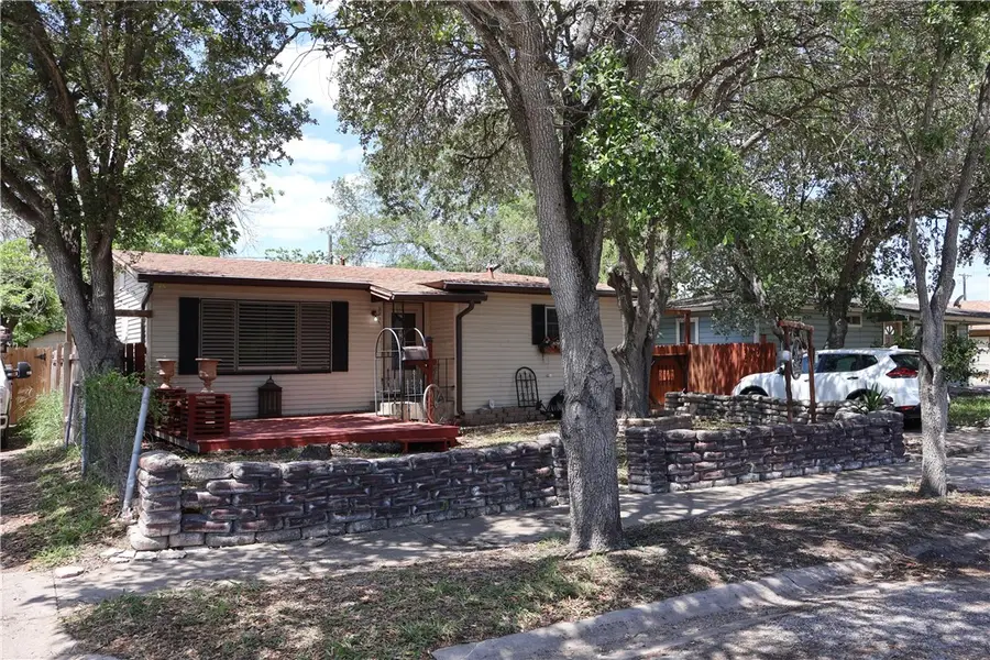 2217 Roslyn Street, Corpus Christi, TX 78416 - #2