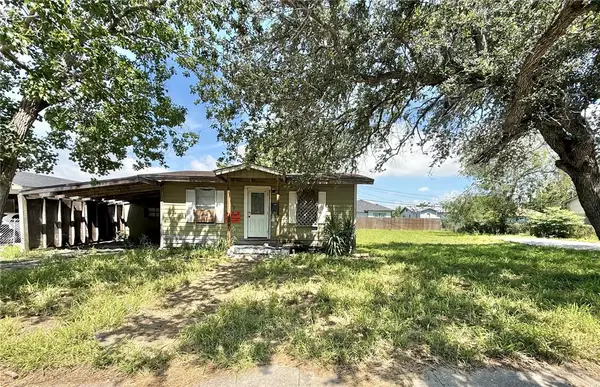 3021 Carver Drive, Corpus Christi, TX 78405