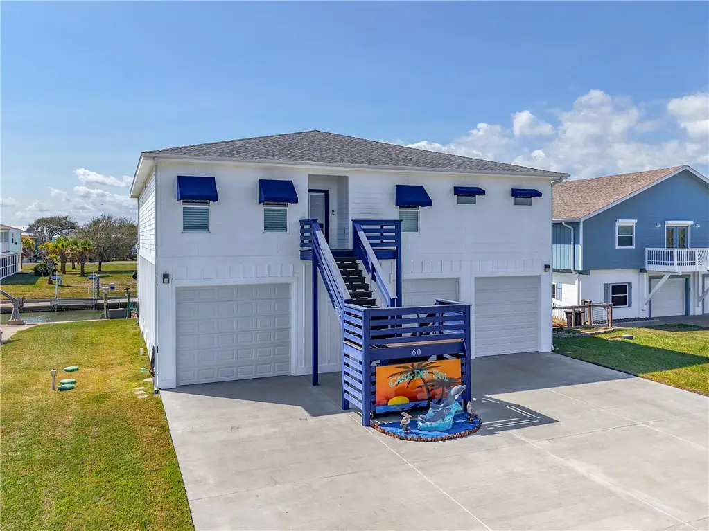 60 Magnolia St, Rockport, TX 78382 - #1
