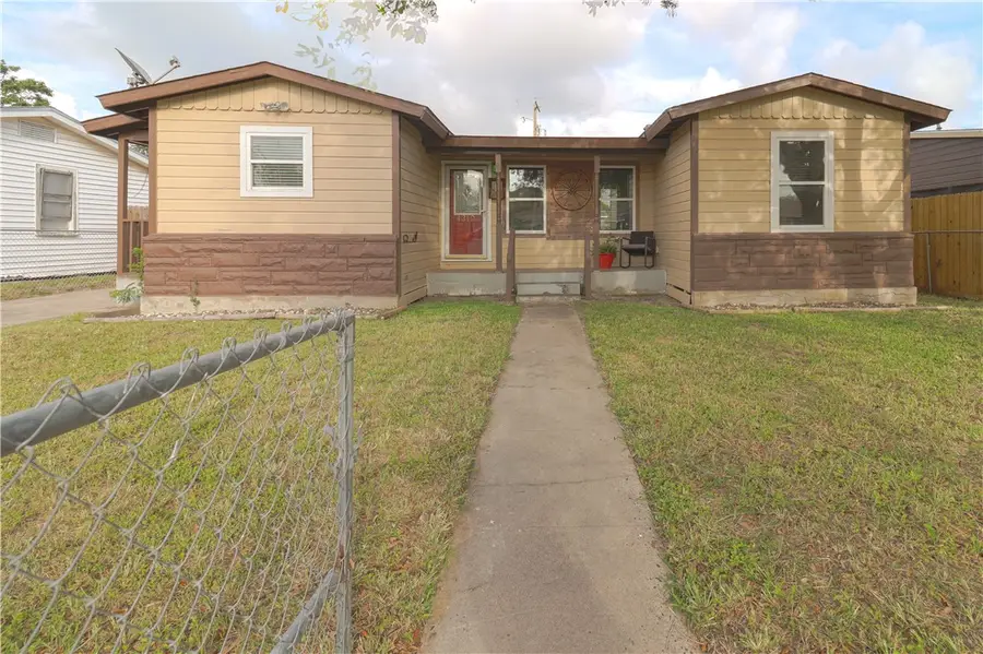 4310 Mistletoe Drive, Corpus Christi, TX 78411 - #2