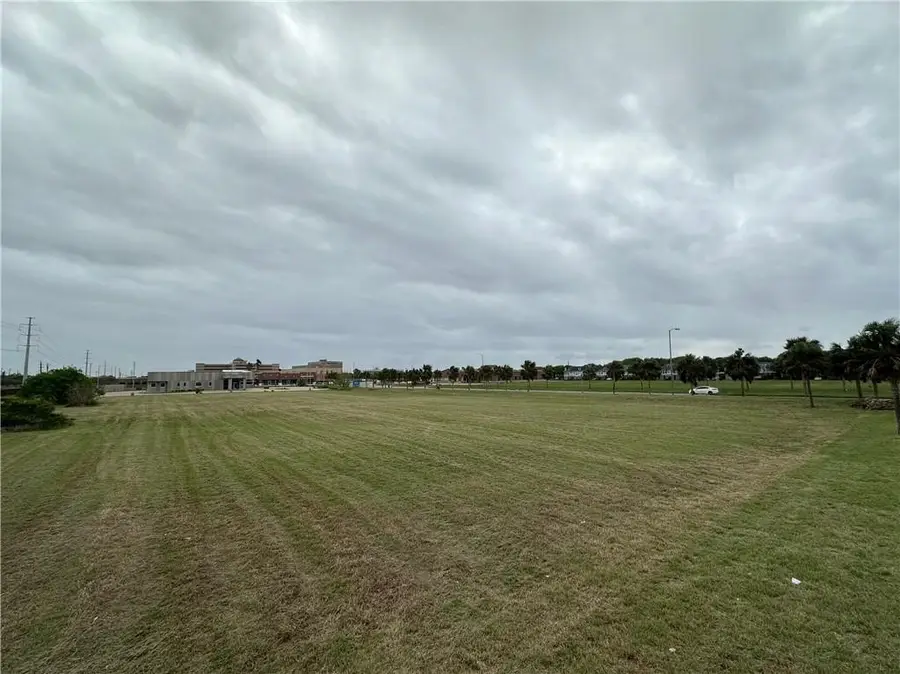 6002 Parkway Drive, Corpus Christi, TX 78414 - #2