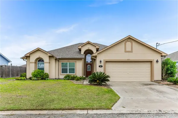 112 Teresa Lane, Rockport, TX 78382