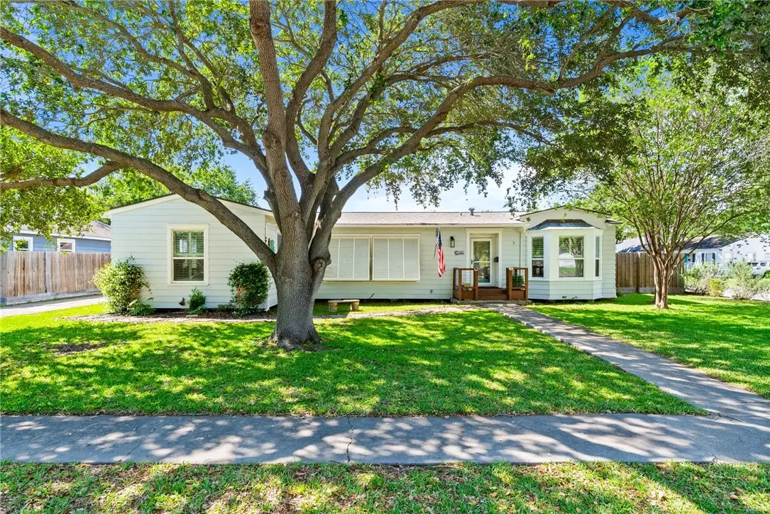 335 Laurel Drive, Corpus Christi, TX 78404 - #1