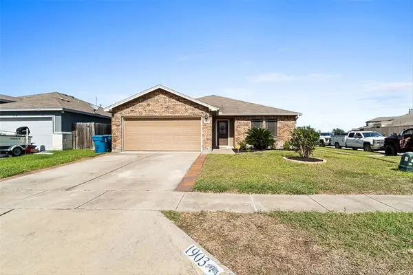 1903 Cottonwood Drive, Portland, TX 78374