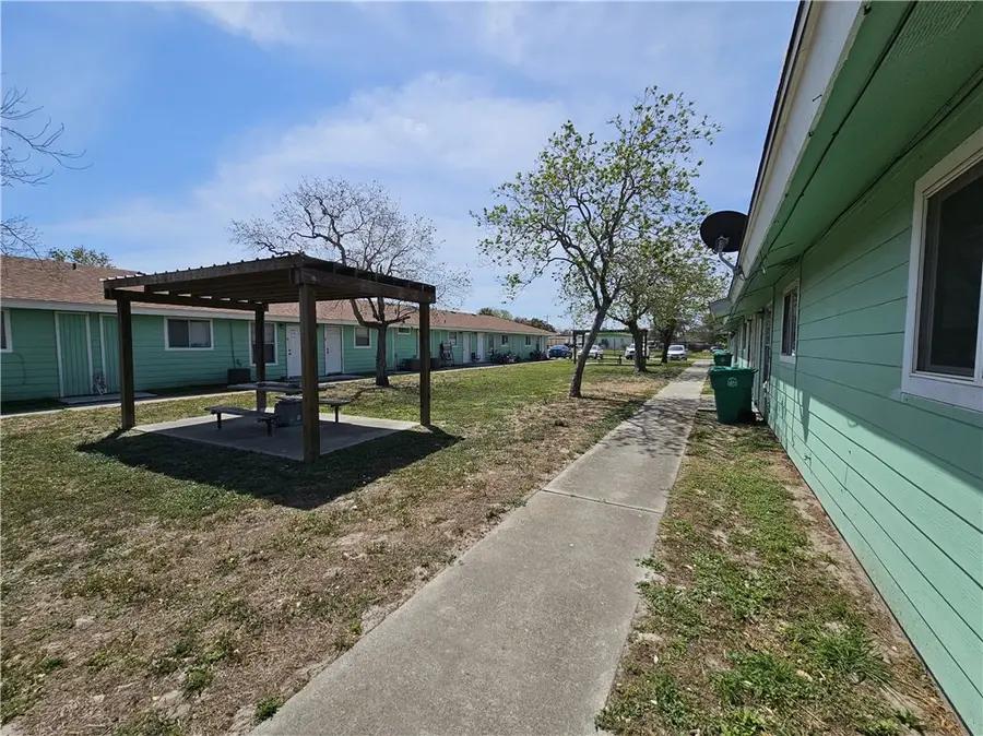 160 N 13th Street, Aransas Pass, TX 78336 - #3