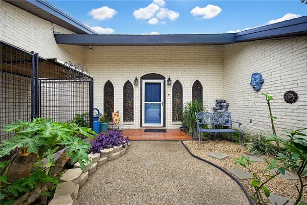 120 Shore Drive, Portland, TX 78374