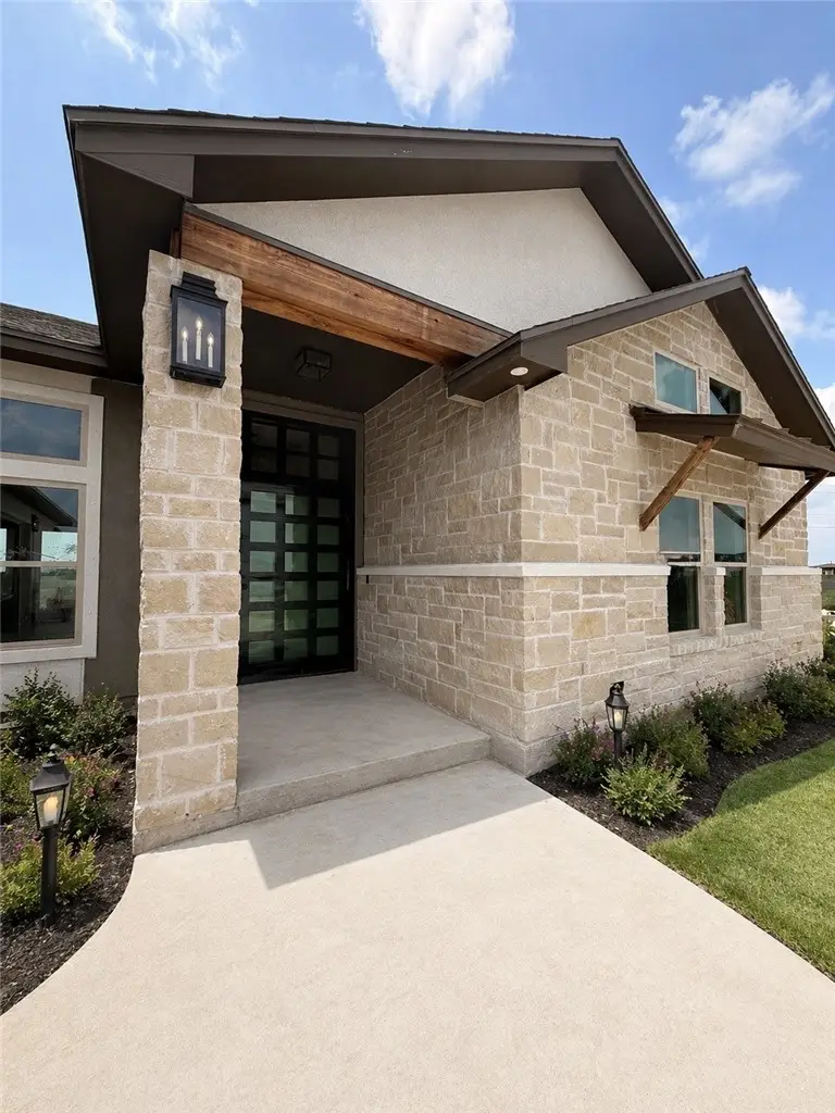 1525 Dancing Elk Dr., Corpus Christi, TX 78415 - #1