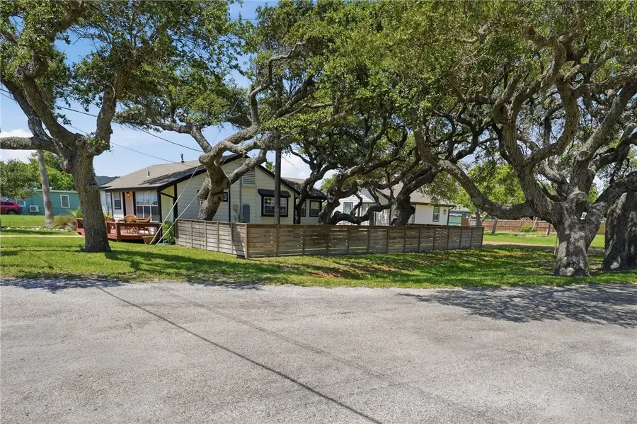 1029 Lady Claire Street, Rockport, TX 78382 - #2