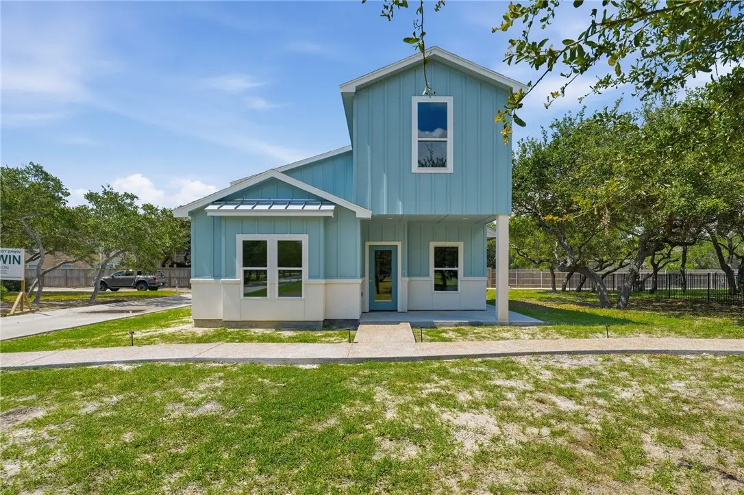 150 Lavaca Circle, Rockport, TX 78382 - #1