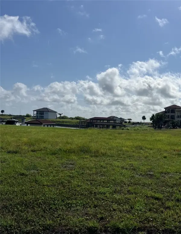 168 Chateau Way, Port O'Connor, TX 77982