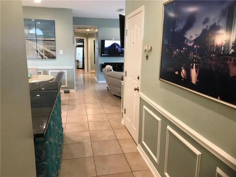 5026 Yorktown Boulevard, Corpus Christi, TX 78413 - #2