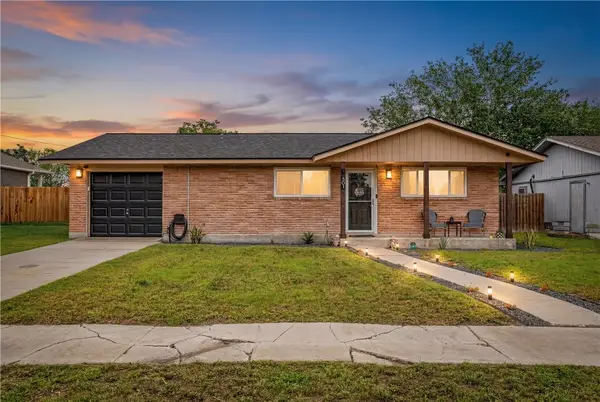 301 Retama Drive, Robstown, TX 78380