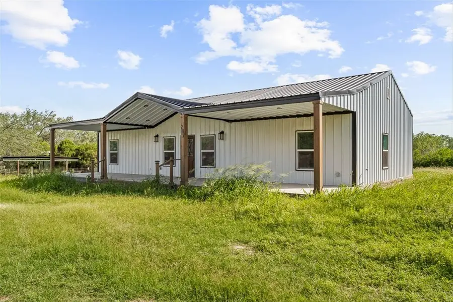 207 S Charles Street, George West, TX 78022 - #3