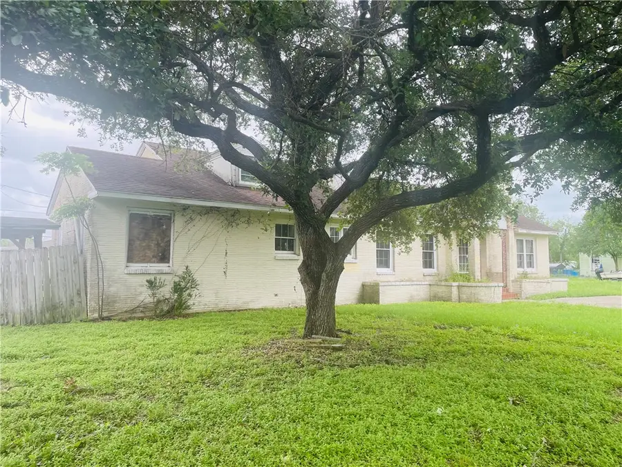 626 Fetick Avenue, Taft, TX 78390 - #3