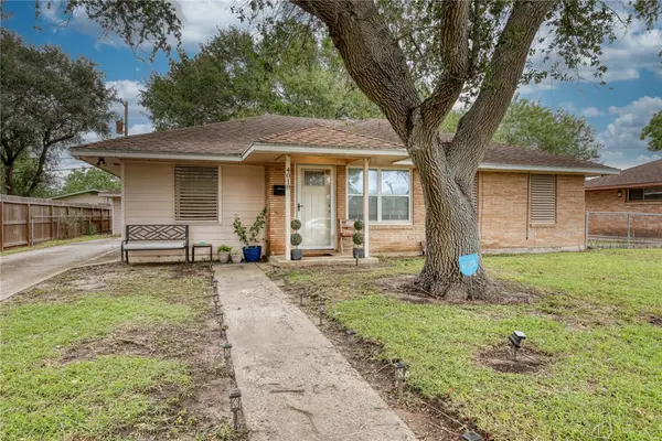 4018 Lamont Street, Corpus Christi, TX 78411