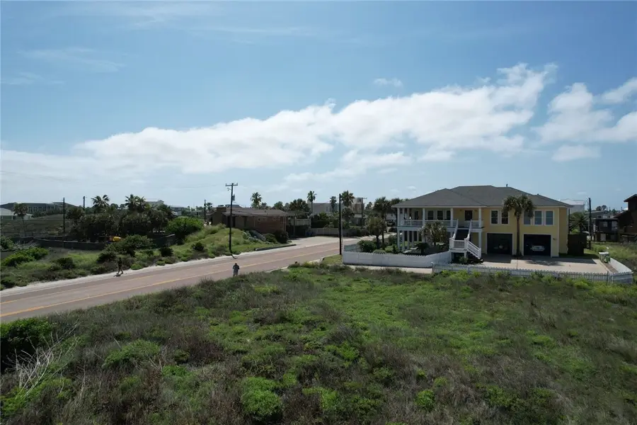 733 E Avenue G, Port Aransas, TX 78373 - #3