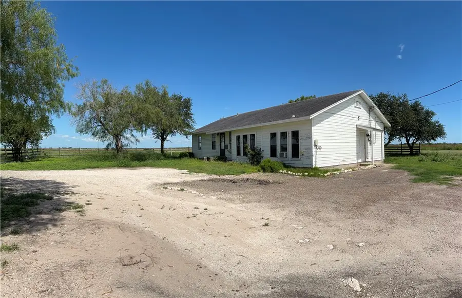 466 S County Road 307, Orange Grove, TX 78372 - #3