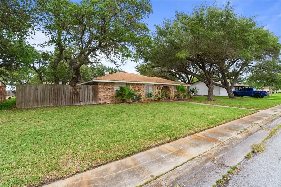 1638 W Palm Drive, Aransas Pass, TX 78336 - #2