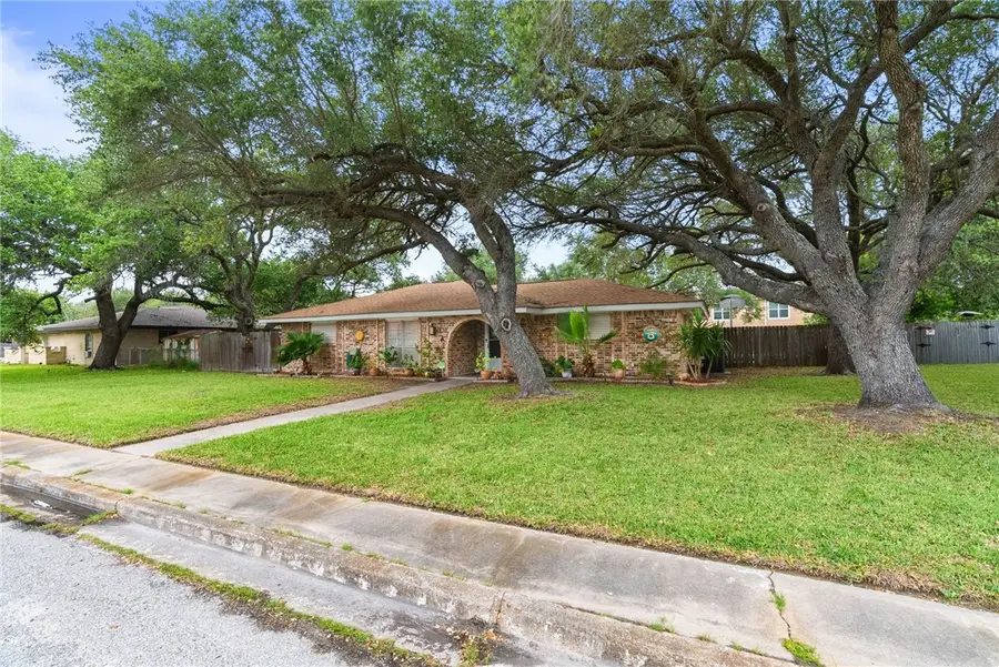 1638 W Palm Drive, Aransas Pass, TX 78336 - #3