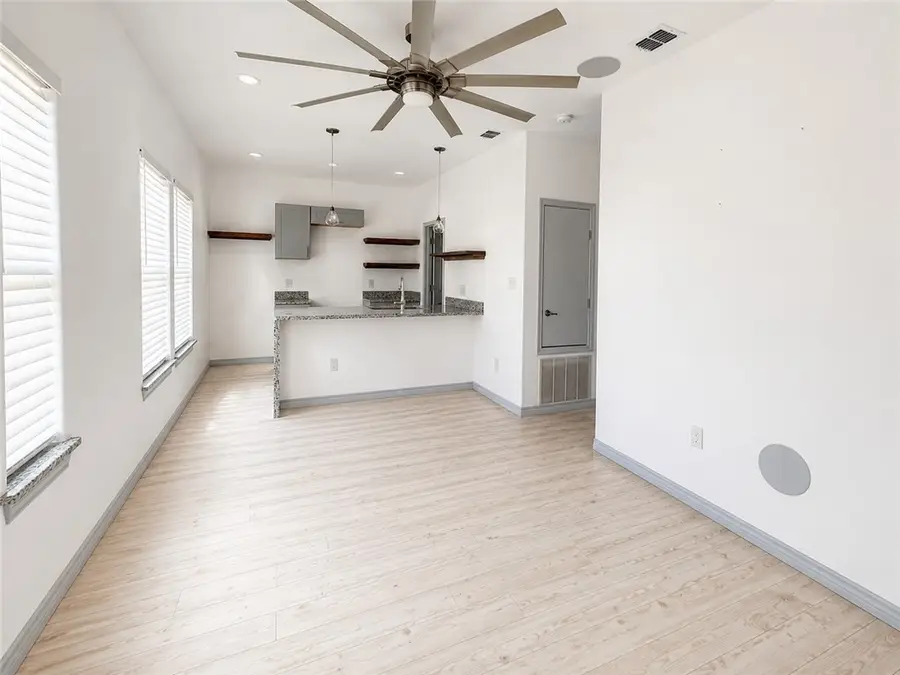 122 W Palm Beach Drive, Port Aransas, TX 78373 - #2
