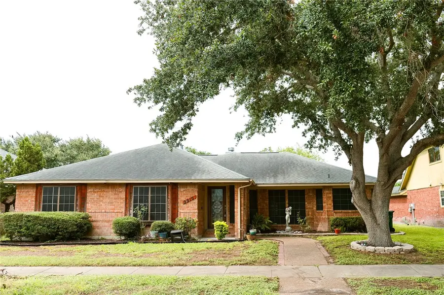 2910 Persimmon Street, Corpus Christi, TX 78415 - #3