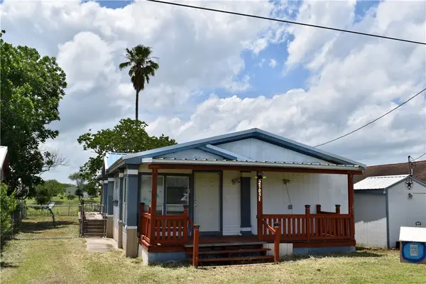 25051 Lakeshore Drive, Mathis, TX 78368