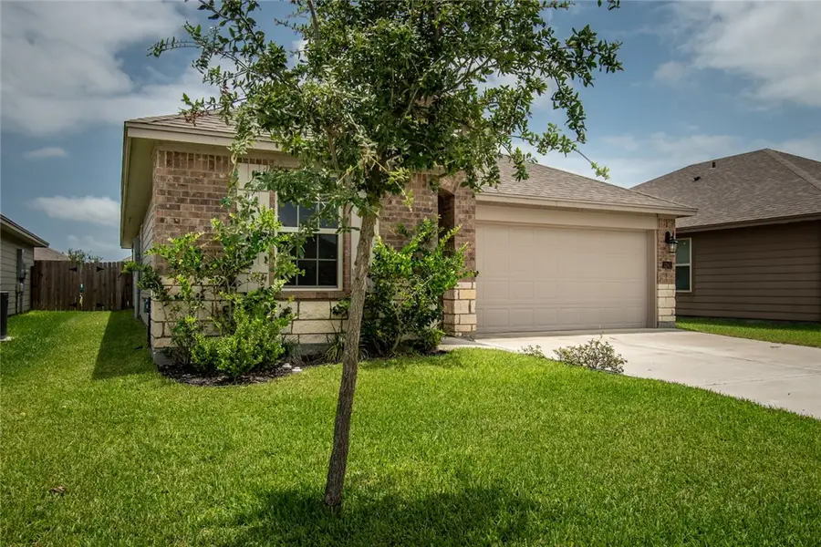 1241 Carnaby Street, Corpus Christi, TX 78415 - #2