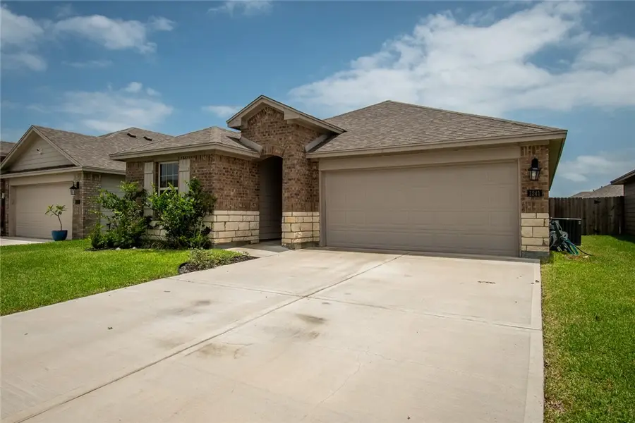 1241 Carnaby Street, Corpus Christi, TX 78415 - #3