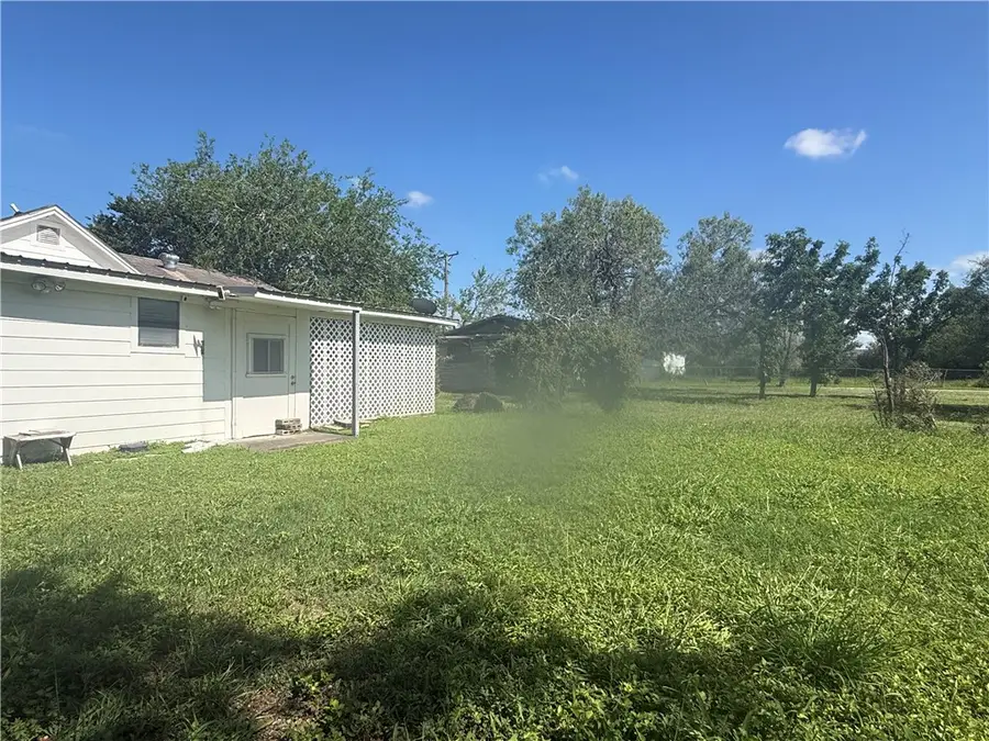 1700 S Cameron Street, Alice, TX 78332 - #3