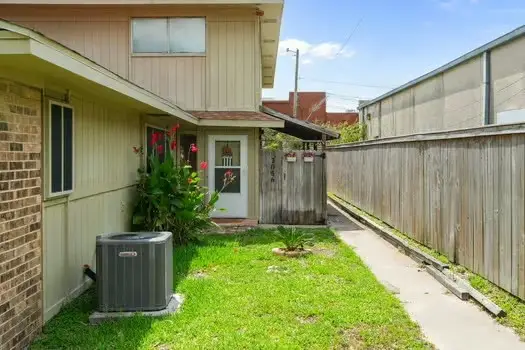 2056 Hidden Lake #3, Corpus Christi, TX 78412