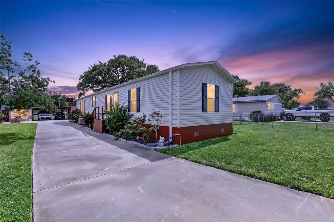 118 Sweet Bay, Rockport, TX 78382 - #1