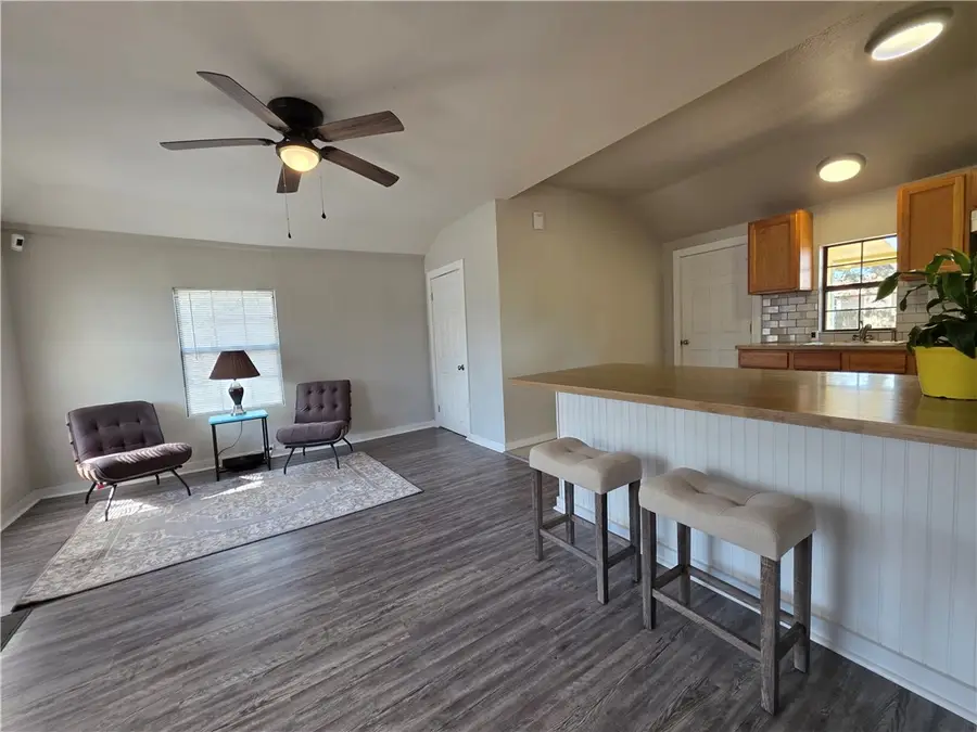 112 E Linden Street, Rockport, TX 78382 - #3